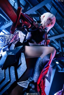 FATE Saber 阿爾托莉雅Alter Huke Ver @偵探莉莉 (攝影：@教主Shadow) (9P)