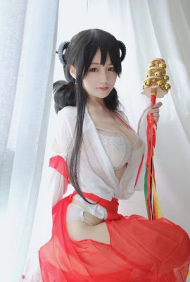 小倉千代w 巫女