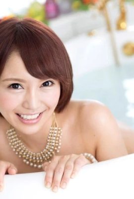 .(女優)到日本嘗試風月摸摩娘手 (26P)