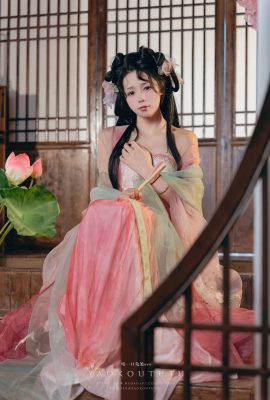 Coser@黏黏團子兔 – 八月訂閱『醉倒荷塘邊』& 游園驚夢 (49P)