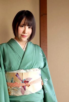 (白杞りり)旅館服務生為了留尺度大開陪泡陪睡還給內射 (39P)