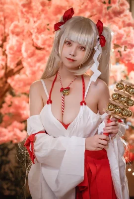 蜜汁貓裘 Cosplay 可畏巫女