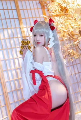 Cosplay 可畏巫女 miko醬