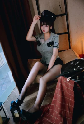 日奈嬌 – Instructor 教官 (167P)